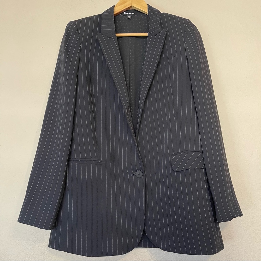 Express One Button Blazer - Picture 2 of 15